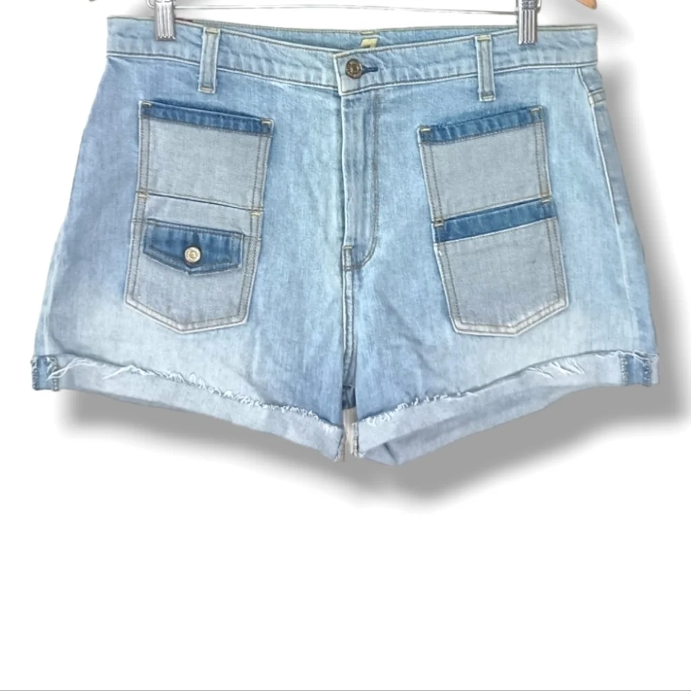 NWT 7 For All Mankind Jean Shorts Patch Pocket Size 32  💙 $128